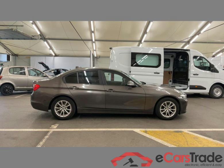 BMW 3 Dsl (F30) 318 dA #6