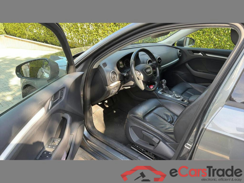 AUDI A3 Sportback 1.8 TFSI Attraction S tronic #6