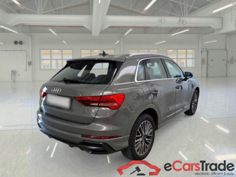 AUDI Q3 / 2018 / 5P / SUV 45 TFSI E S TRONIC S LINE EDITION #2
