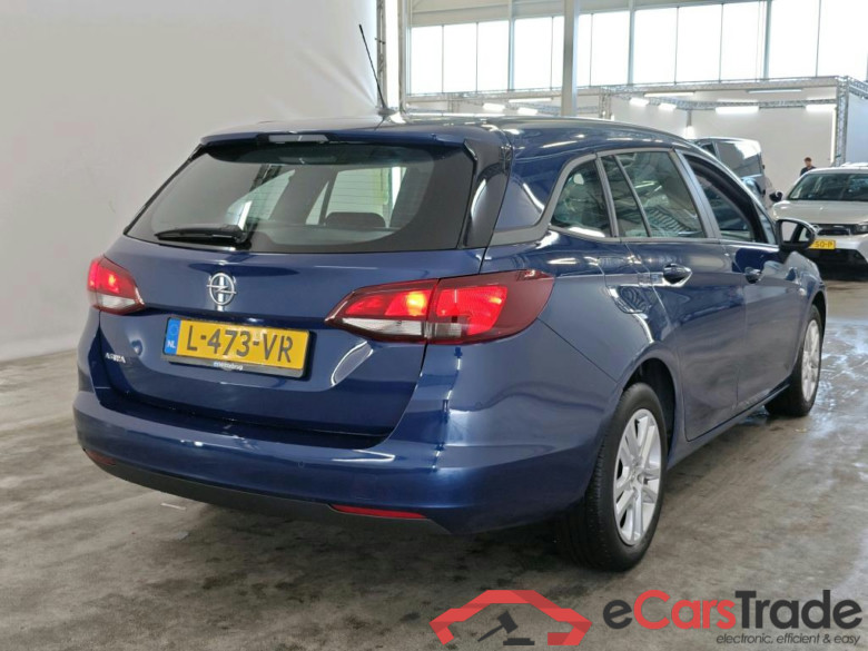 Opel Astra Sports Tourer 1.2 turbo 81kW Edition 5d #2