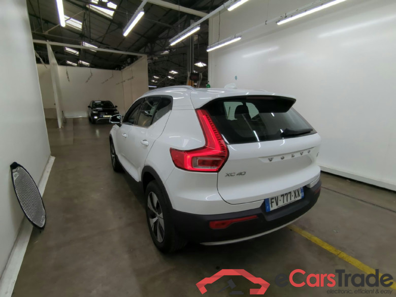 VOLVO XC40 / 2017 / 5P / SUV Recharge T4 211 DCT7 Business #3