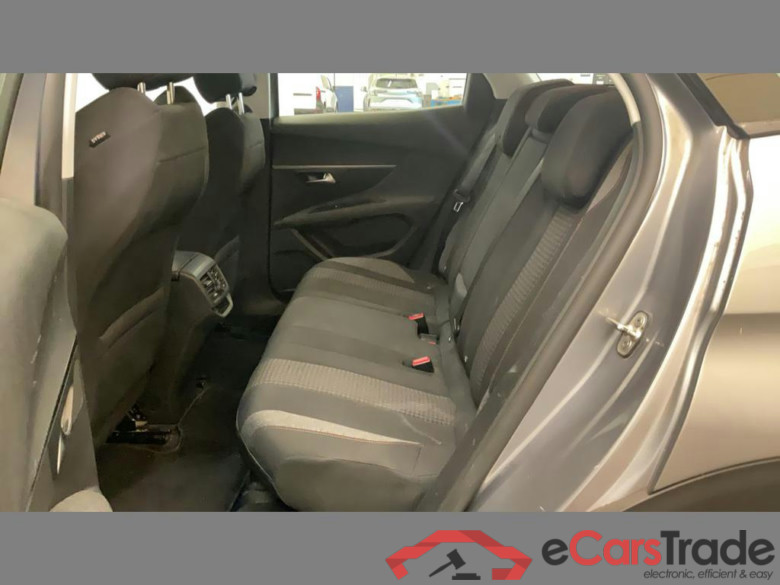 PEUGEOT 3008 1.2 PureTech Active #6