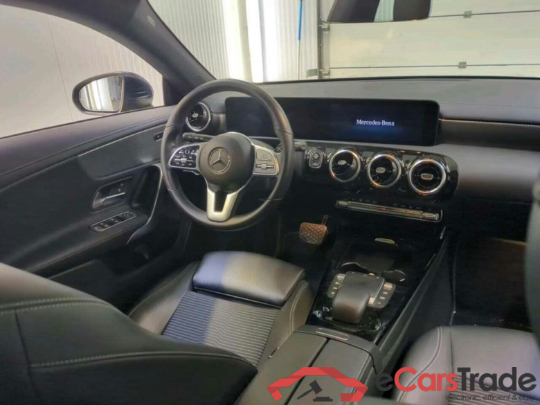 MERCEDES-BENZ CLA-klasse Shooting Brake 200 d Bns Solution #3