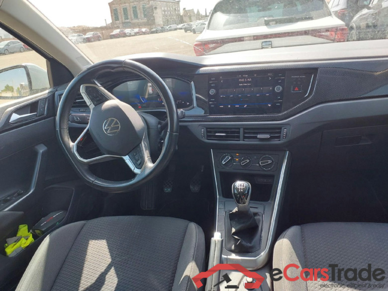 VOLKSWAGEN Polo / 2021 / 5P / berlina con portón Life 1.0 TSI 70kW (95CV) #3