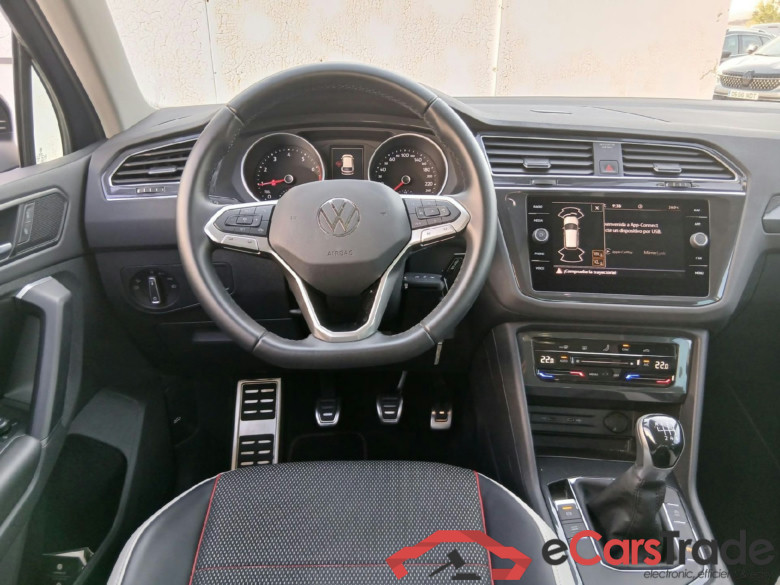VOLKSWAGEN Tiguan / 2020 / 5P / todoterreno Urban Sport 1.5 TSI 110kW (150CV) #3