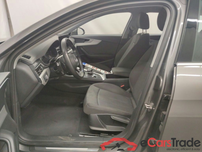 Audi A4 Avant 2.0 30 TDi 100kW S tr Adv Business Ed 5d #3