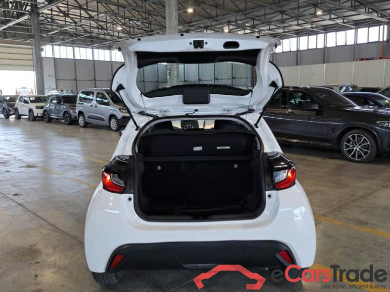 TOYOTA YARIS / 2020 / 5P / BERLINA HYBRID BUSINESS MY22 #5
