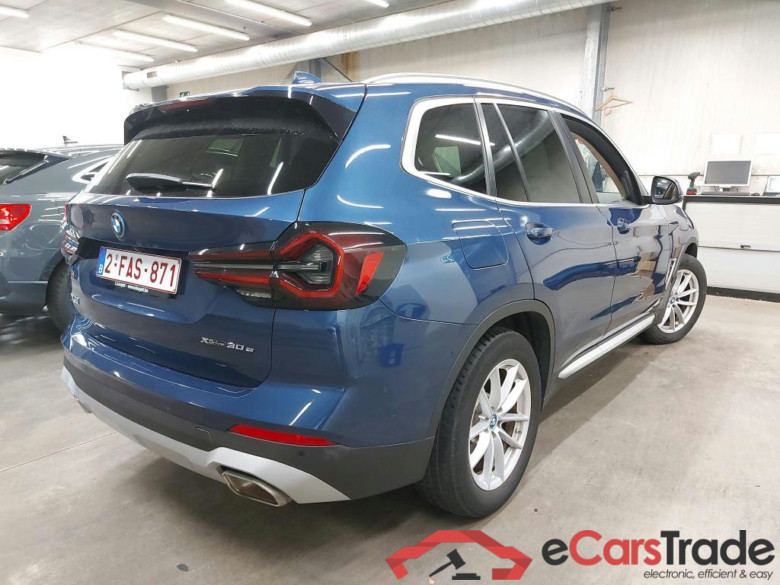 BMW - BMW X3 xDrive30e 272PK Pack Innovation With Head Up & Travel & Comfort & Driving Assistant Professional & Adaptive Suspension & Harman Kardon & Parking Assistant Plus & Towing Hook * HYBRID * #2