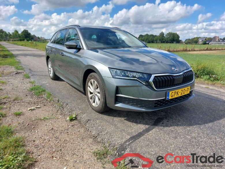 SKODA OCTAVIA COMBI 1.5 TSI Bns. Edition #2