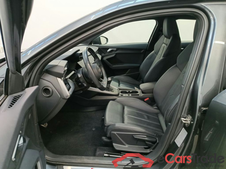 Audi A3 Sportback 2.0 30 TDi 85kW S line 5d #3