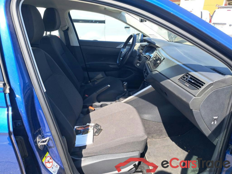 VOLKSWAGEN Polo / 2017 / 5P / berlina con portón Advance 1.0 TSI 70kW (95CV) #6