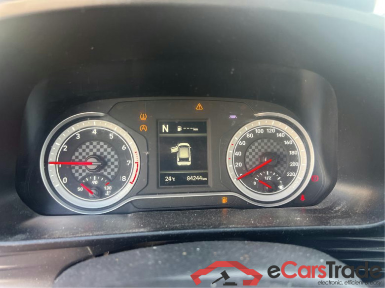 HYUNDAI i20 / 2020 / 5P / berlina con portón 1.0 TGDI 74kW (100CV) 48V Essence #4