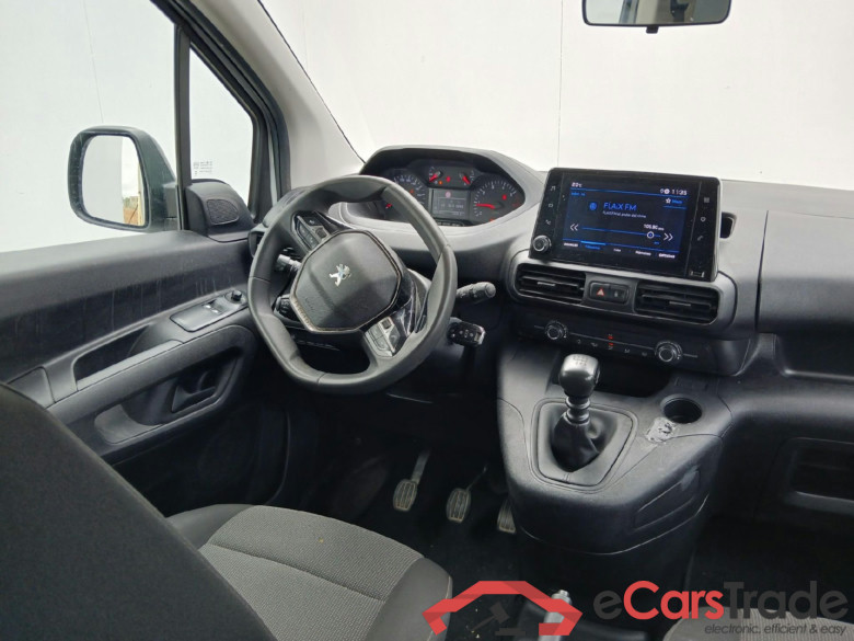 PEUGEOT Rifter / 2018 / 4P / combi Active Standard BlueHDi 73kW (IND) (CX2) #3