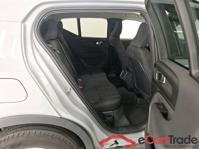 VOLVO XC40 1.5 T2 ESSENTIAL AUTO #6