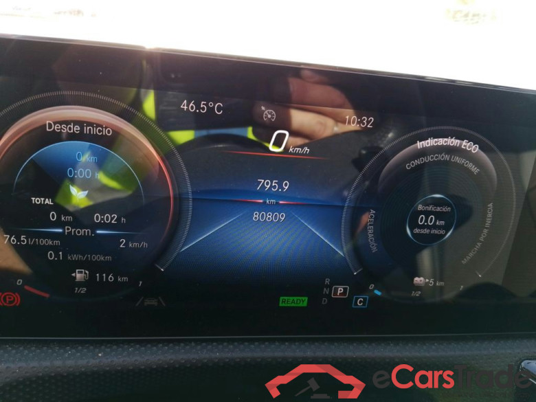 MERCEDES-BENZ Clase A / 2018 / 5P / berlina con portón A 250 e #5