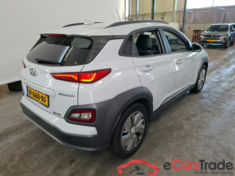 Hyundai KONA Premium Electric 64 kWh 5d #2