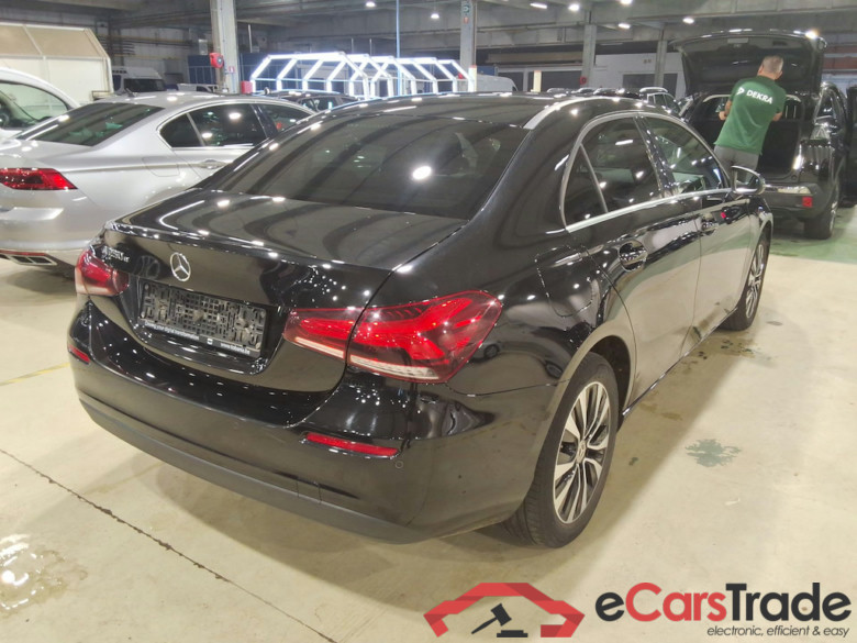 MERCEDES-BENZ A-CLASS LIMOUSINE 1.3 A 250 E BUSINESS SOLUTION DCT #4