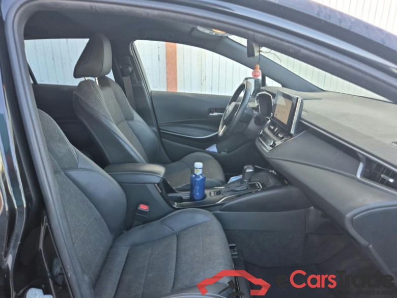 TOYOTA Corolla / 2019 / 5P / familiar 1.8 125H STYLE E-CVT TOURING SPORT #6
