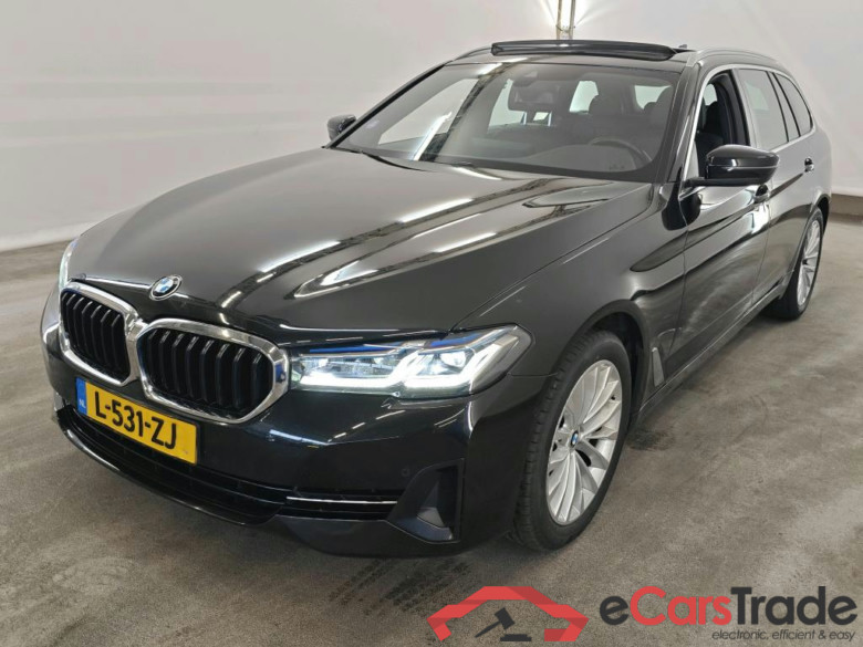 BMW 5 Serie Touring 520iA High Executive 5d + Pano, Harman & Kardon, BMW Laserlight
