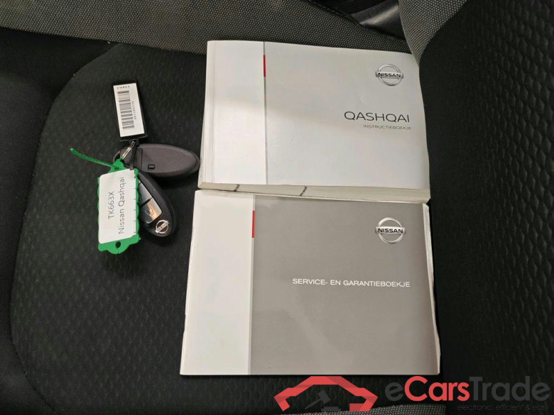 Nissan Qashqai 1.2 DIG-T 115 N-CONNECTA 5d + Pano, Design Pack #4