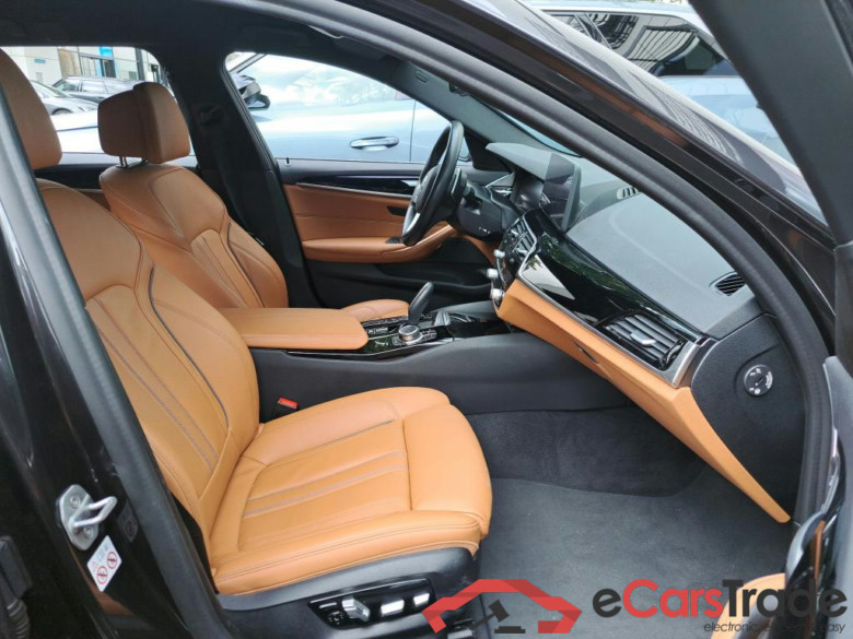 BMW - BMW 5 TOURING 520e 204PK Business Edition With Dakota Heated Comfort Mem Seats & Pack Driving Assistant Professional & Parking Asisstant Plus  * HYBRID * #3