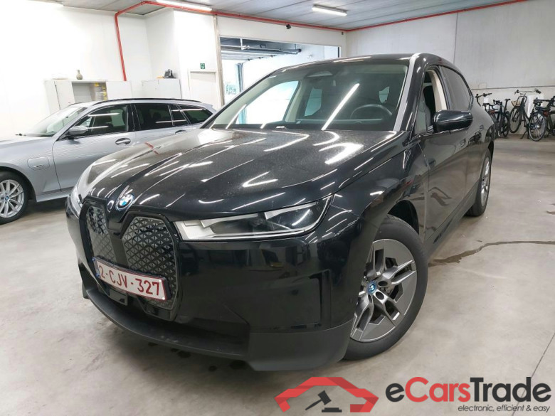 BMW I - BMW IX xDrive40 326PK With Design Atelier Interior & Comfort Access & Shadow Line & Electric Trailer Hook  * ELECTRIC *