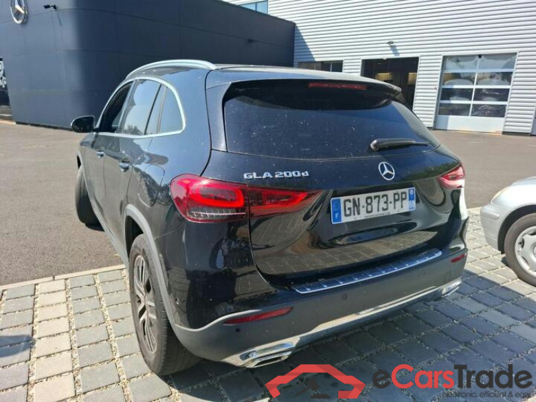 Mercedes GLA 200d Aut. Pano LED Widescreen Navi 1/2 Sport-Leather KeylessGo Camera Klima PDC ... #4