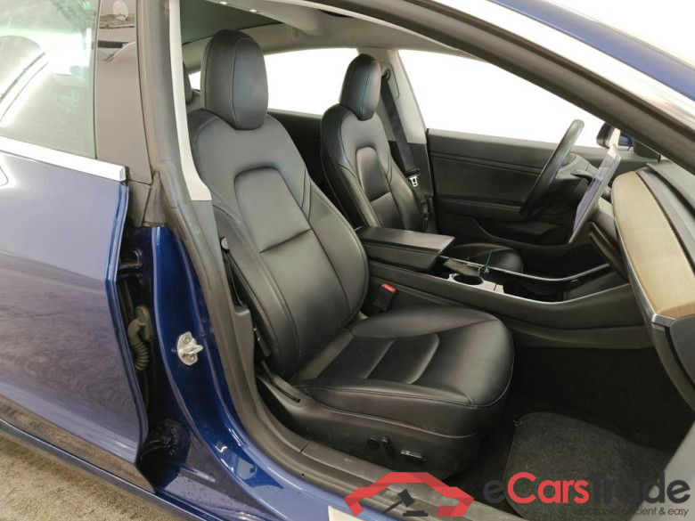 Tesla Model 3 Standard Range Plus RWD 4d #3