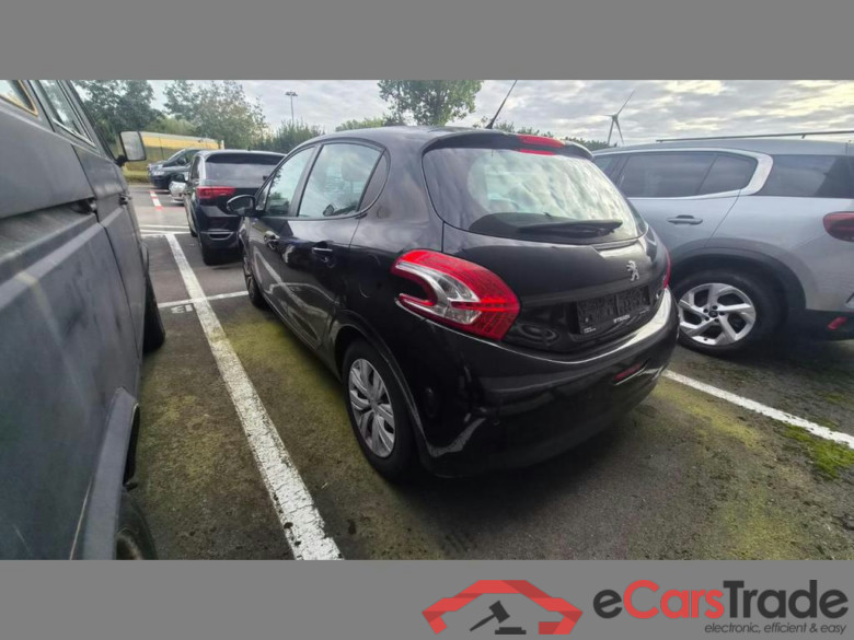 PEUGEOT 208 1.2i Active #4