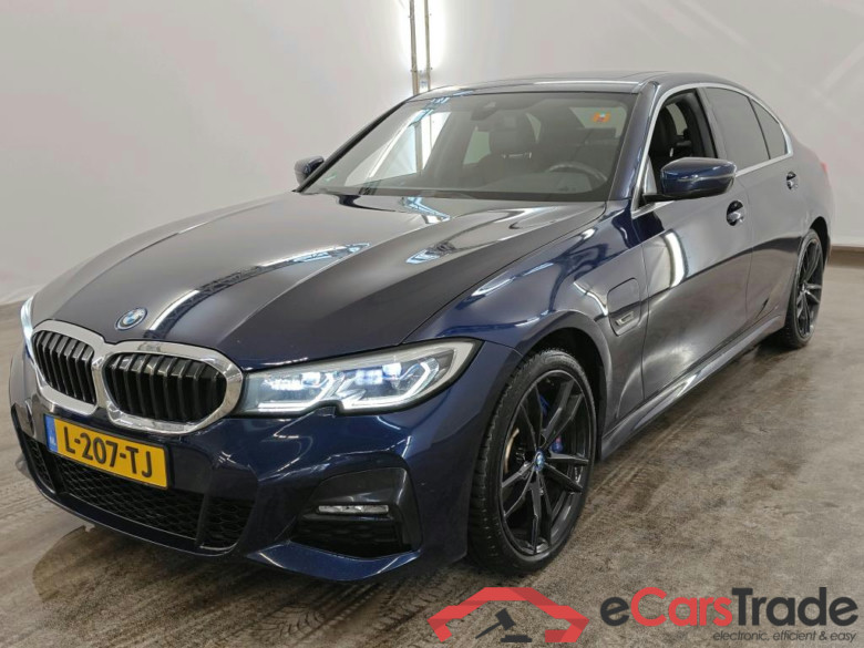 BMW 3 Serie Sedan 320e Business Edition Plus 4d
