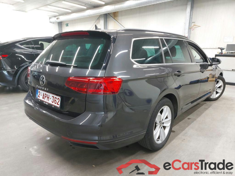 VOLKSWAGEN - VW  PASSAT VARIANT TDI SCR 150PK DSG7 Style Business #2