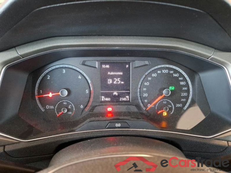 VOLKSWAGEN T-ROC / 2017 / 5P / SUV 2.0 TDI SCR STYLE DSG #4