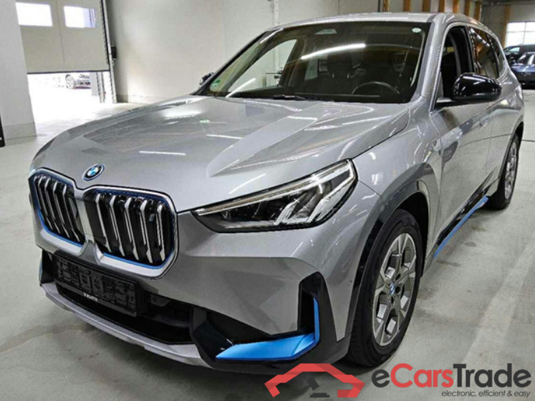 iX1 30 xDrive xLine 64kWh #1