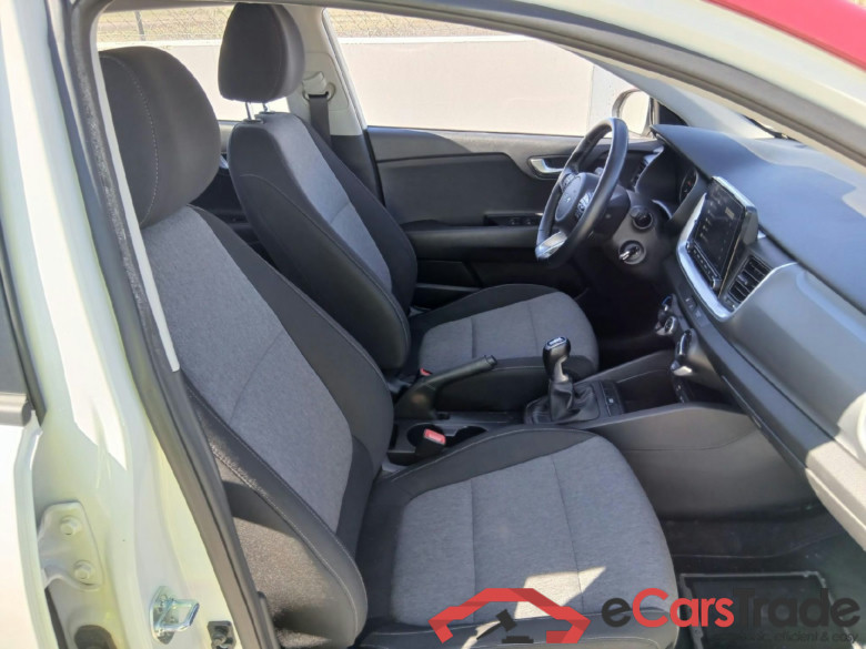 KIA Stonic / 2017 / 5P / todoterreno 1.0 T-GDi 74kW (100CV) MHEV iMT Concept #6