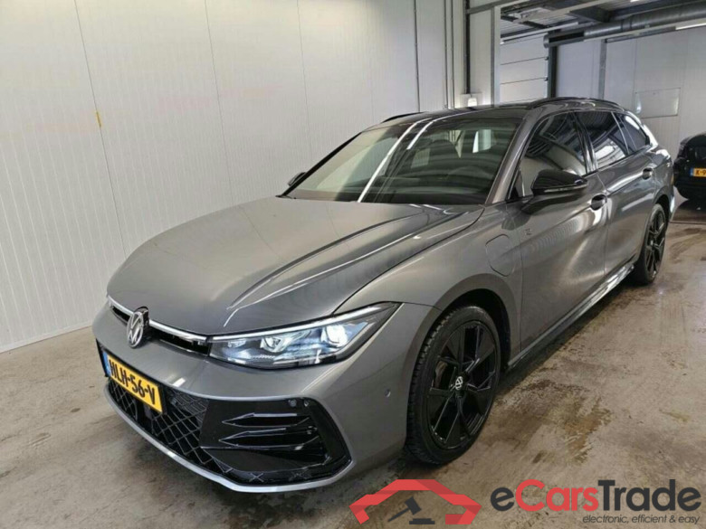 VOLKSWAGEN Passat Variant 1.5 eHy. R-Line Edt. #1