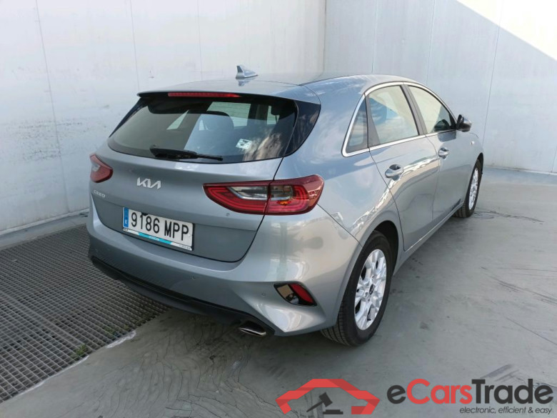 KIA Ceed / 2021 / 5P / berlina con portón 1.0 T-GDi 74kW (100CV) Drive #2