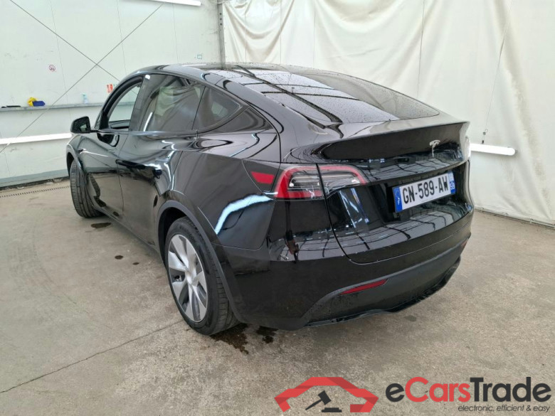 TESLA Model Y / 2021 / 5P / SUV RWD #3