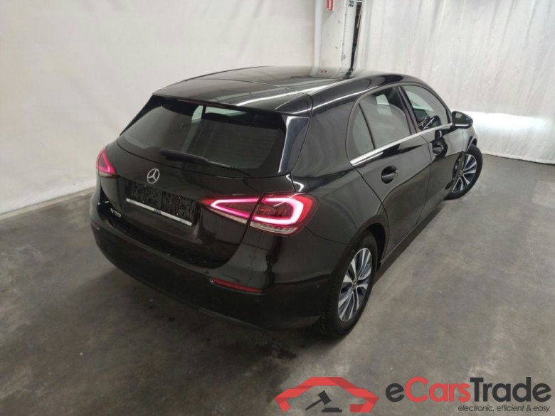 Mercedes-Benz A-Klasse A 180 Business Solution Aut. 5d #2
