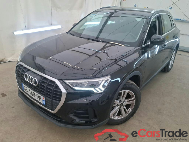 AUDI Q3 / 2018 / 5P / SUV 45 TFSI E 245 S TRONIC BUSINESS EXE