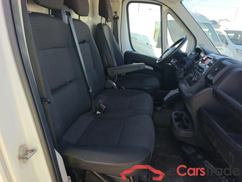 PEUGEOT Boxer / 2014 / 4P / furgón 335 L3 H2 BHDI 103kW (140CV) S&S 6 V. M #6
