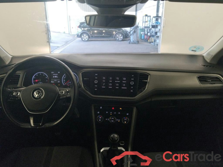 VOLKSWAGEN T-Roc / 2017 / 5P / todoterreno Advance 1.0 TSI 85kW (115CV) (CX) #3