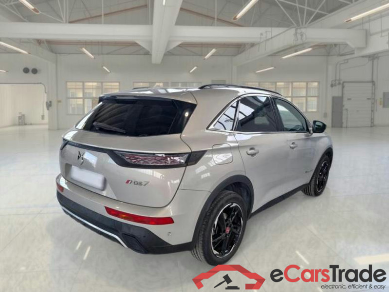 DS DS 7 CROSSBACK / 2017 / 5P / SUV BLUEHDI 130 AUTOMATICA PERFORMANCELINE+ #2