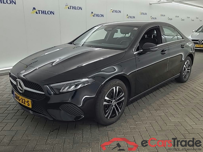 MERCEDES-BENZ A-Klasse Limousine A 250 e DCT Star Edition 4D 160kW