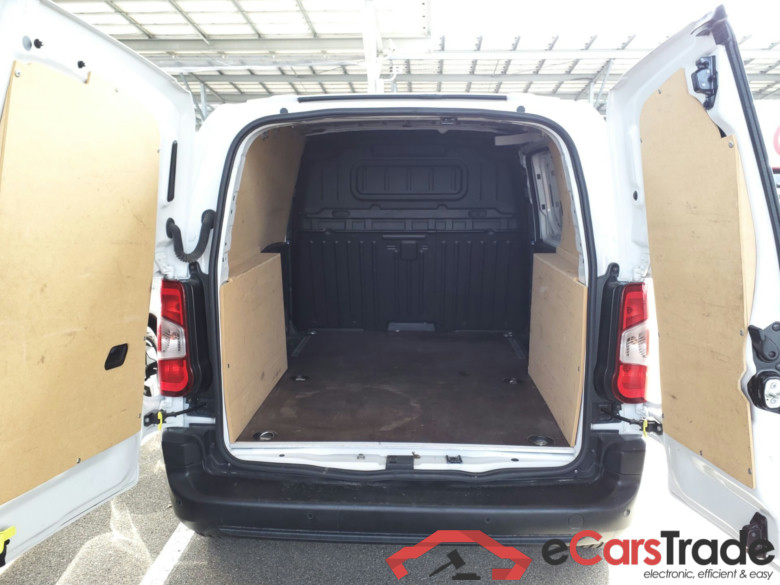 OPEL Combo  OPEL Combo  CARGO HDI 100 TAILLE M 950KG + PACK CHANTIER + CAMERA AR + RADIO DAB TABLETTE 8’’ #2