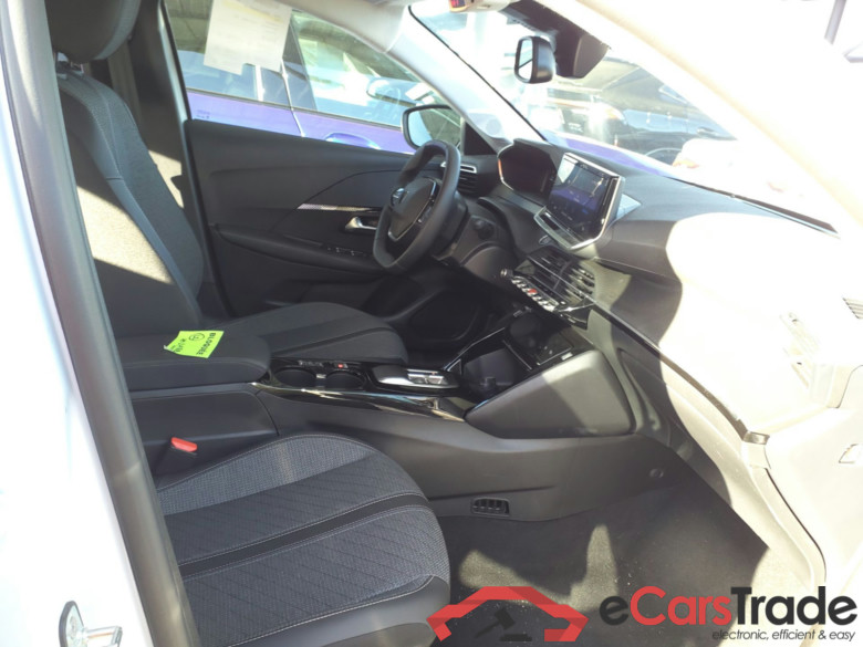 PEUGEOT 208  PEUGEOT 208  Allure Hybrid 110 ch e-DCS6 + pack access #5