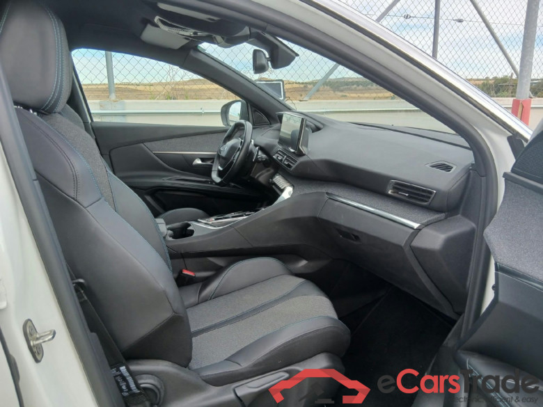 PEUGEOT 3008 Hybrid / 2020 / 5P / todoterreno 225 e-EAT8 Allure #6