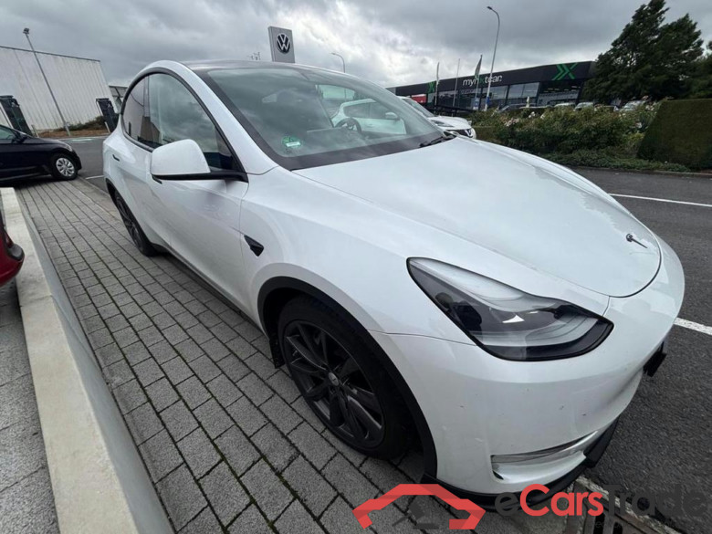 TESLA Model Y 72.5 kWh Standard Range #2