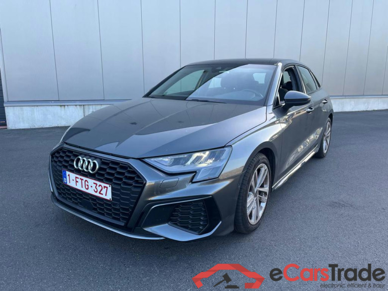 AUDI A3 Sportback S line 30 TFSI  81(110) kW(ch) 6 vitesses #1
