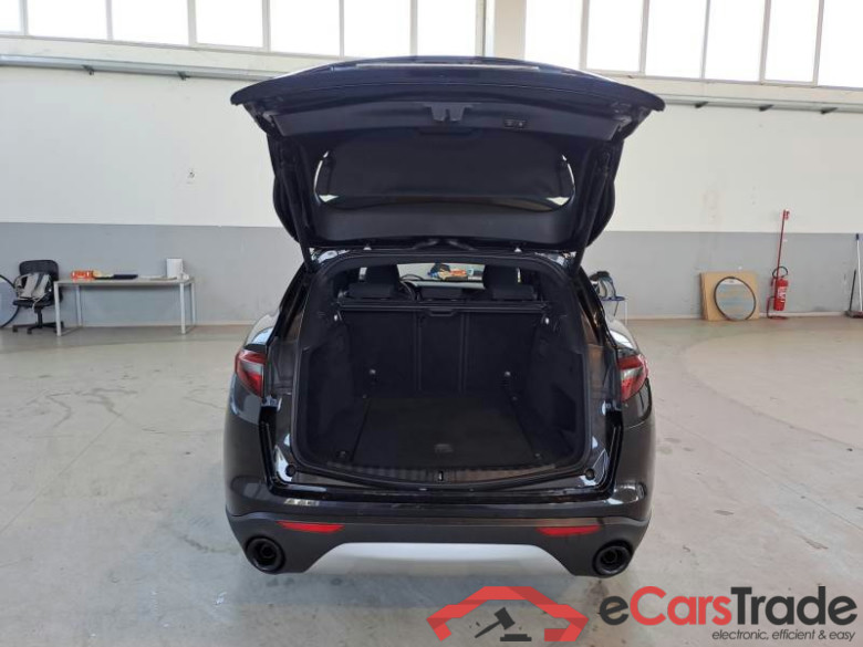 ALFA ROMEO STELVIO / 2017 / 5P / SUV 2.2 TD 160 CV SUPER BUSINESS AT8 RWD #5