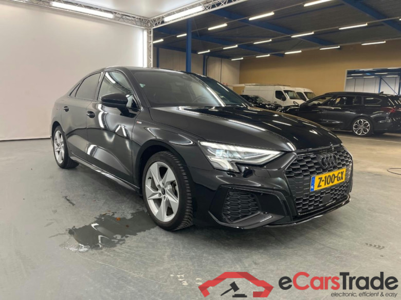 AUDI A3 Limousine 30 TFSI S edition #2
